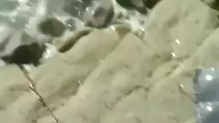 قذف داخل المهبل على الساحل: كاميرا تجسس على شريط جنس خارجي لزوجين مثارين