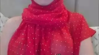 زيزة كبيرة شابة و بيضة و اسخن جزائرية تكشف زيزتها في السكس كام