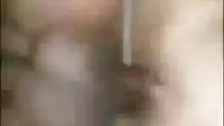 نيك قحبة بزب كبير يدخل في كسها بسرعة وهي تتأوه بشدة