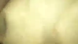 أنجيلا تُمارس معها الجنس وخلفها متفرج سري