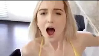 الابن الأصلع ينيك امه في المطبخ