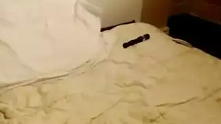 مصارعة عائلية محرمة مع مشاهد جنسية صريحة