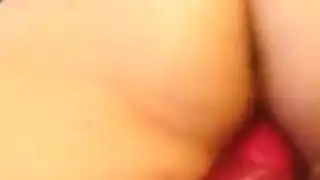 زوجين مع دمية جنسية