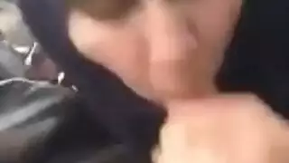 فلاحي تمص فى العربيه