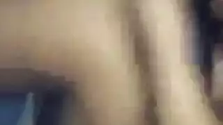 يبللن كثيراً أمام الكاميرا: مراهقات مثلية في مشهد إباحي