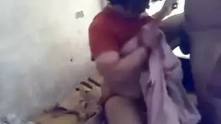 دانتيل أحمر وشغف خام: مشهد xxx بين أخ وأخته